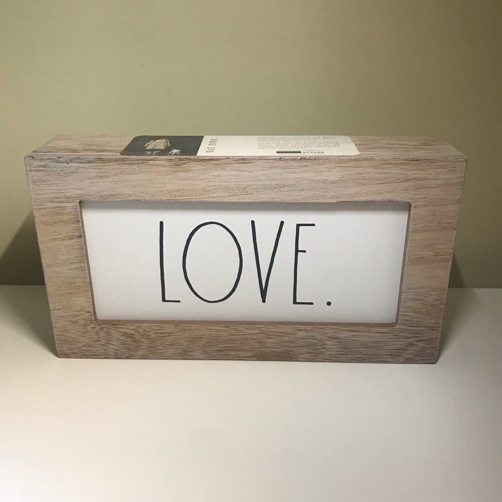 New Rae Dunn Accents LOVE Wooden Sign. - Picture 1 of 4
